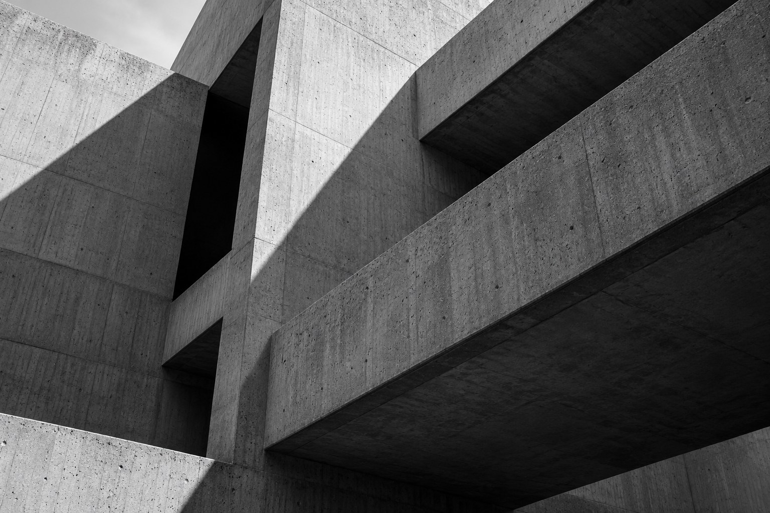Sculptural concrete architecture, an exploration of form and rhythm